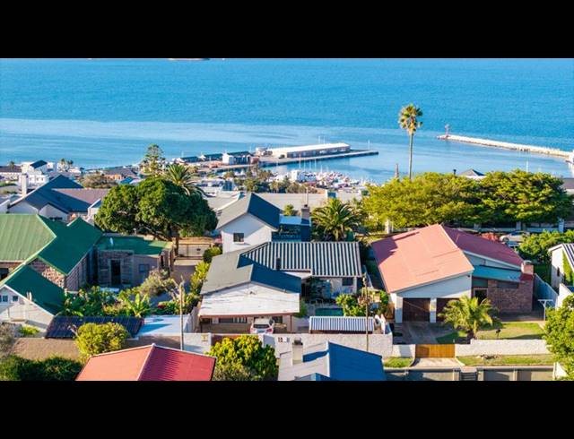 4 BEDROOM HOUSE FOR SALE IN LINKSIDE